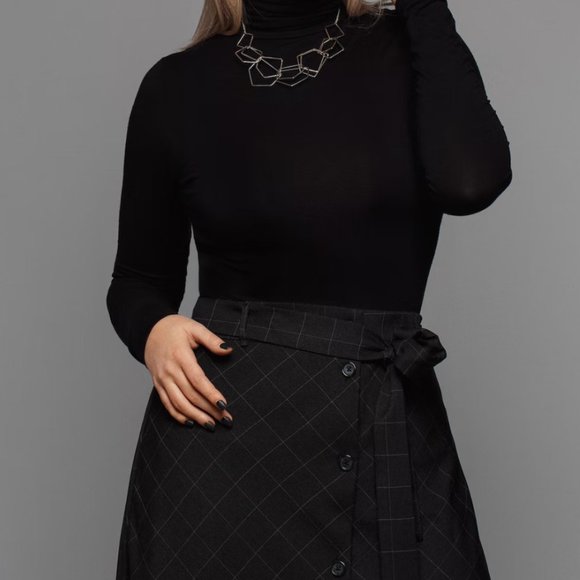 list - Picture 5 of 10